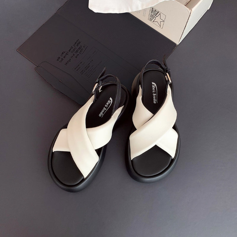 New Summer Casual Sandals for Women with Thick Soles, Featuring Cross Straps And a Bubble Bread Design, Perfect for The Beach in 2024
